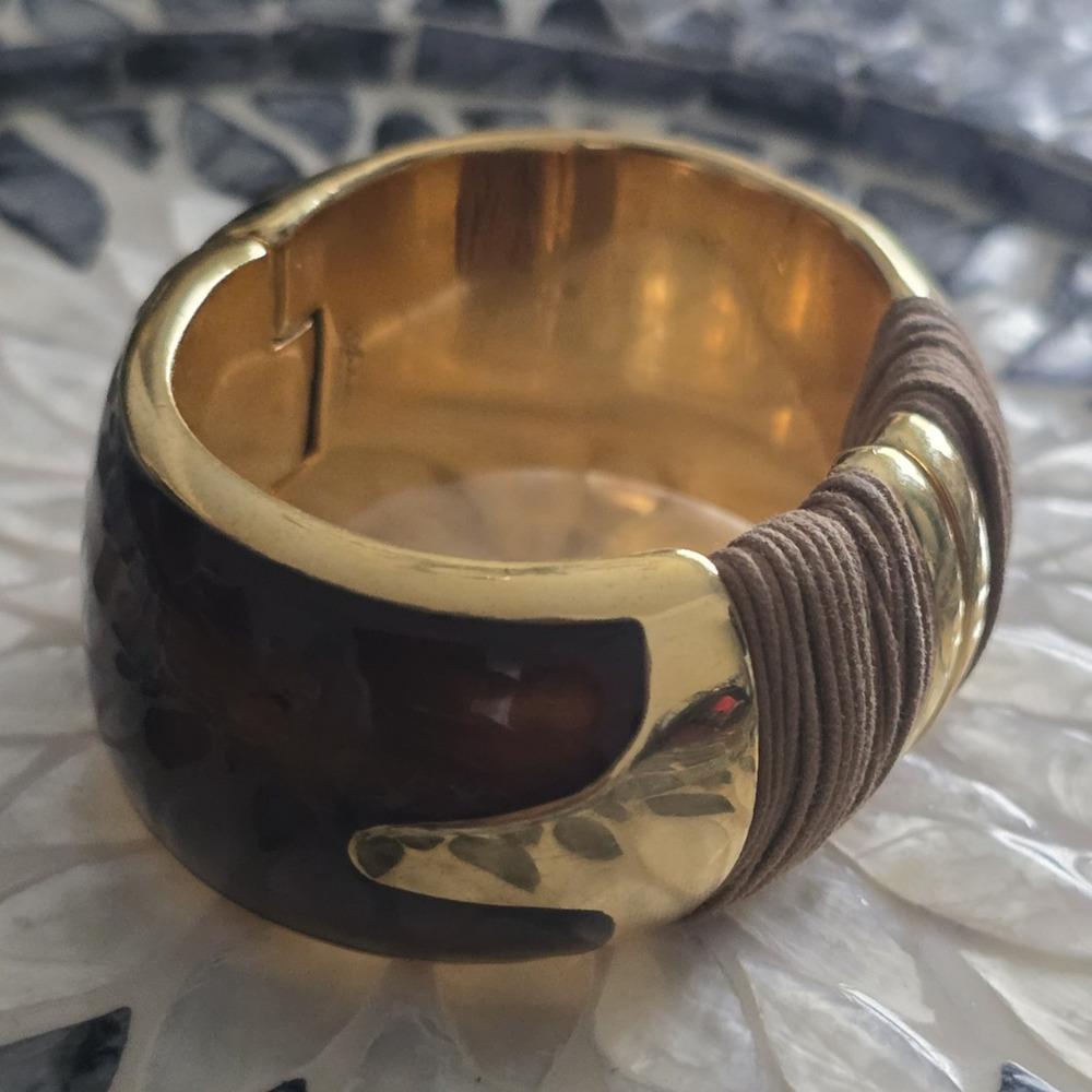 Arlette Luxury 18K Gold Plated Hinged Cuff Bracelet - Italian Leather MSRP$630